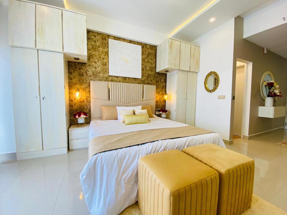 Ocean Breeze - Udaya Luxury Apartments Негомбо Екстериор снимка