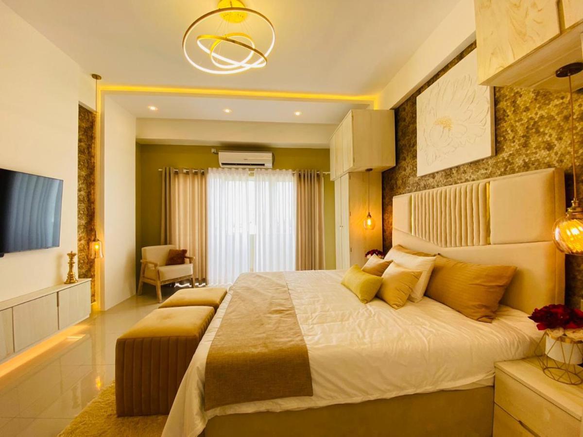 Ocean Breeze - Udaya Luxury Apartments Негомбо Екстериор снимка